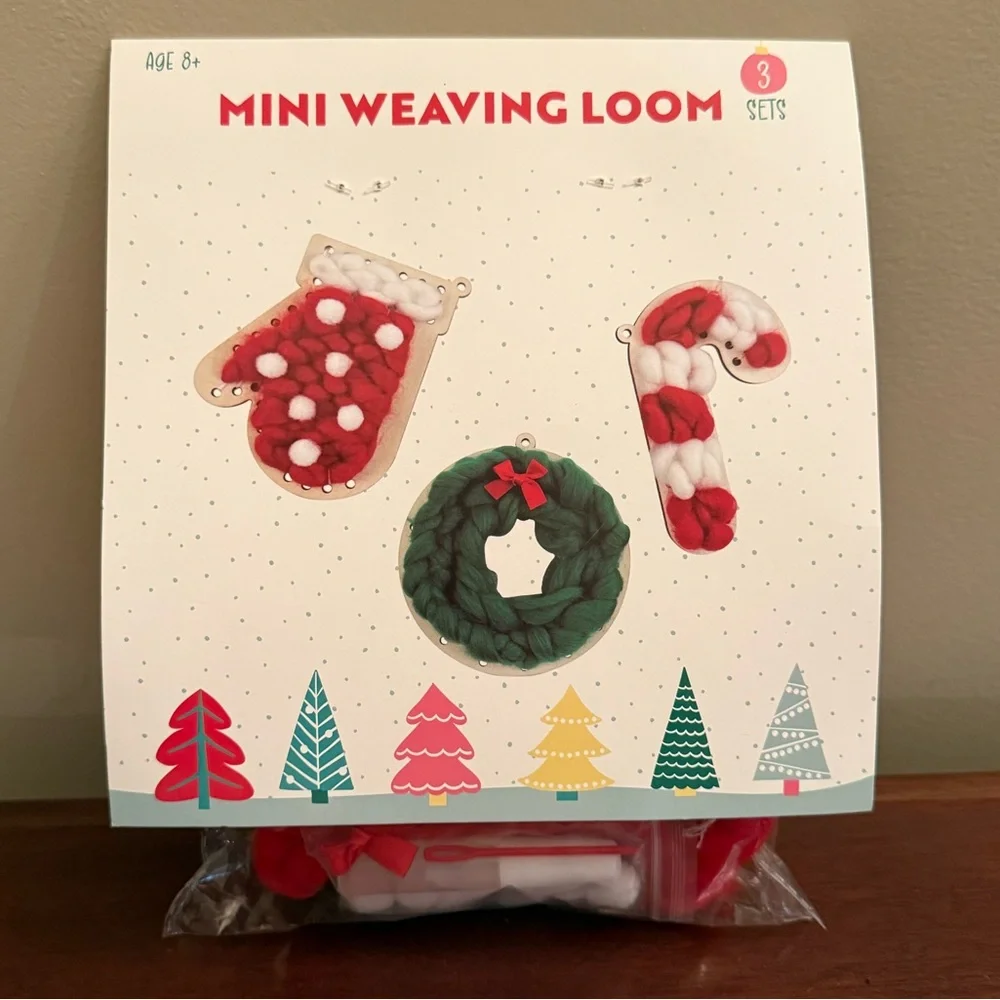 New! Target Bullseye Playground Mini Weaving Loom Set with 3 Holiday Designs